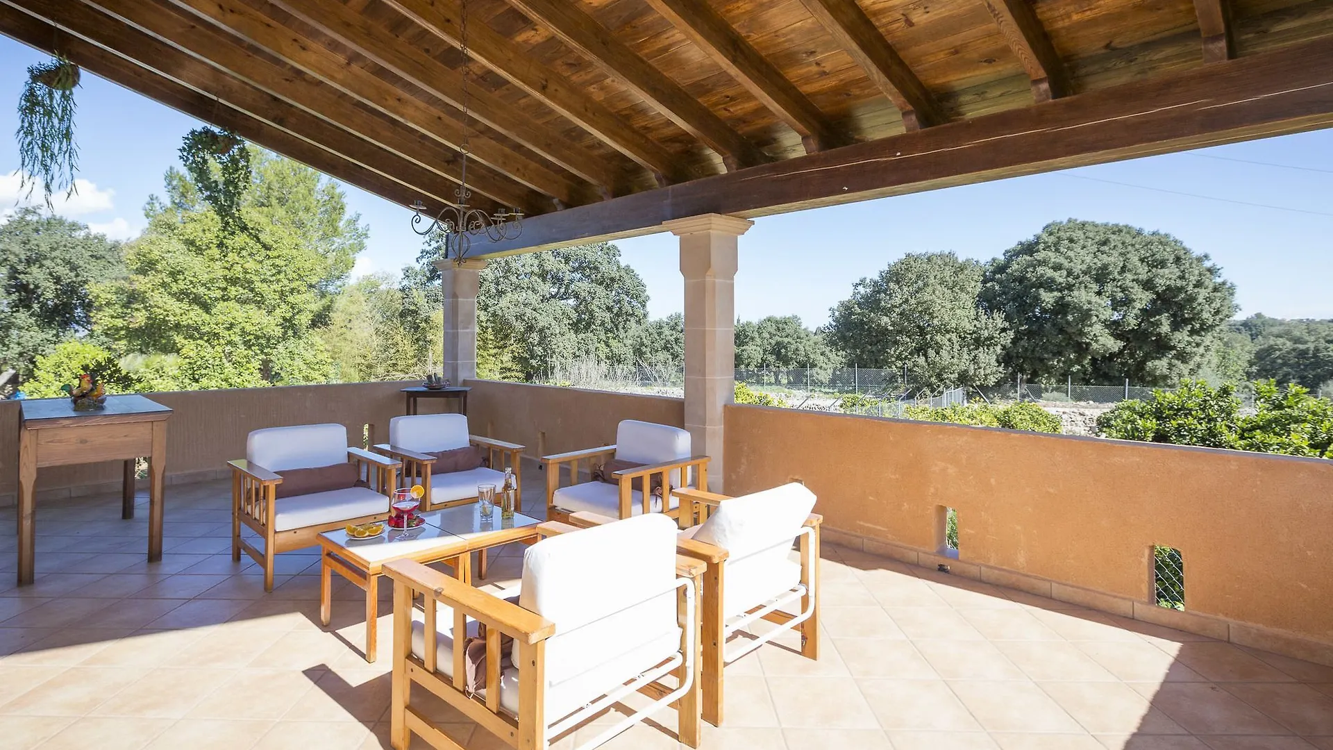 Villa Ca Na Flores contacts
